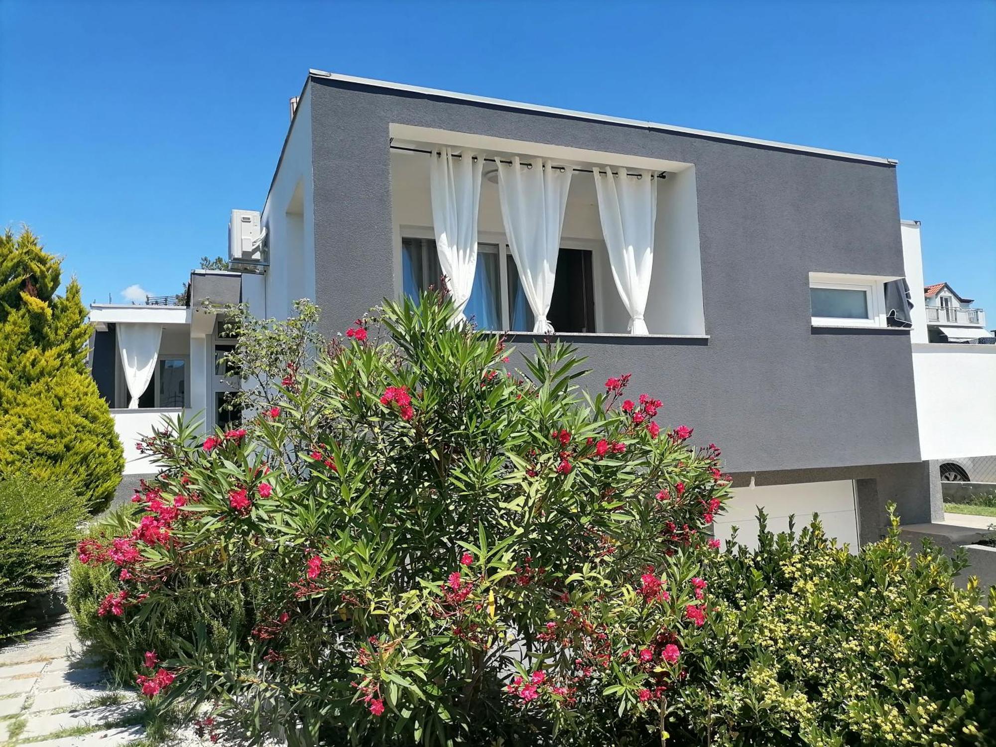 Appartement Dora Bibinje, 30 M From The Sea
